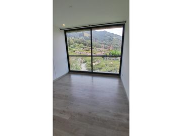 Apartamento en Arriendo, Altos Del Poblado, Medellín 102 m2