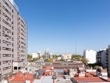 VENTA departamento monoamibente con balcón