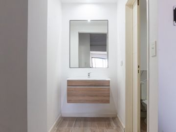 VENTA departamento monoamibente con balcón