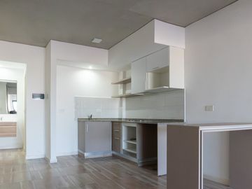 VENTA departamento monoamibente con balcón