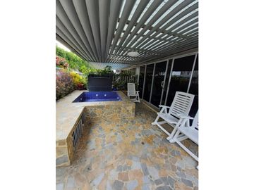 venta de Casa Cabaña en unidad cerrada en San Jerónimo