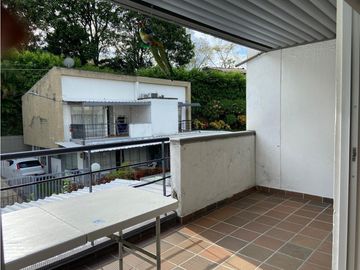 venta de Casa Cabaña en unidad cerrada en San Jerónimo