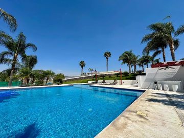 DEPARTAMENTO EN RENTA EN JURIQUILLA EN PLANTA BAJA, VISTA AL LAGO