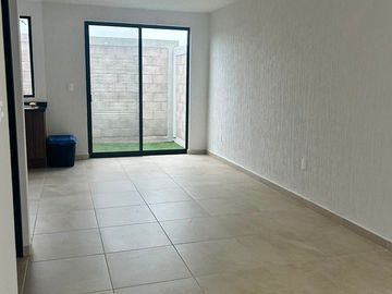 CASA EN RENTA EN MESETA, QUERETARO