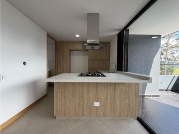 Apartamento para venta en Palmas, piso 4