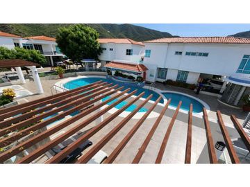 Casa en Conjunto Cerrado Rodadero Reservado - 005R