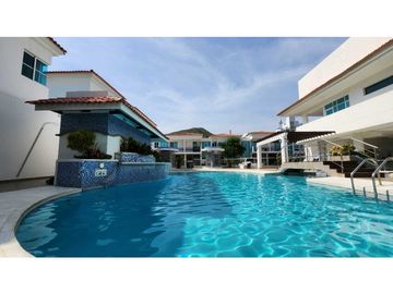 Casa en Conjunto Cerrado Rodadero Reservado - 005R