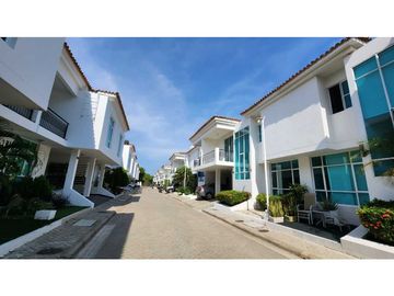 Casa en Conjunto Cerrado Rodadero Reservado - 005R