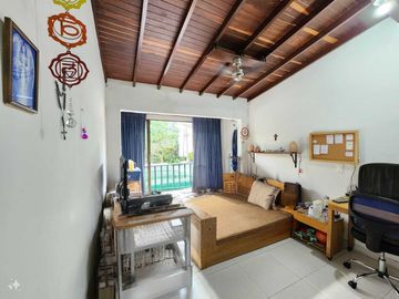 CASA de 3 Niveles en Unidad Cerrada en Envigado, El Dorado La Paz (JC) $ 700.000.000