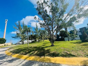 Casa en venta en Veracruz con Hab en PB. Fracc. Lomas Residencial