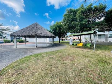 Casa en venta en Veracruz con Hab en PB. Fracc. Lomas Residencial