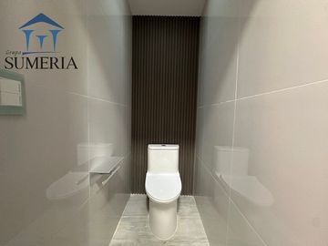 En renta oficina ubicada cerca de Mausoleos