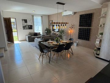 Casa en venta en Zirándaro Privada Los Portales. Precio de oportunidad