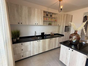 Casa en venta en Zirándaro Privada Los Portales. Precio de oportunidad