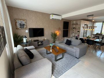 Casa en venta en Zirándaro Privada Los Portales. Precio de oportunidad