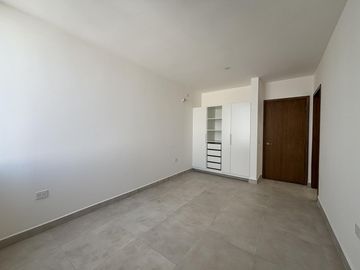 LOMAS DEL DORADO, Casa en VENTA y RENTA con recamara en PB, frente a parque