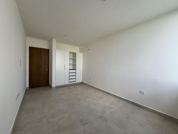 LOMAS DEL DORADO, Casa en VENTA y RENTA con recamara en PB, frente a parque