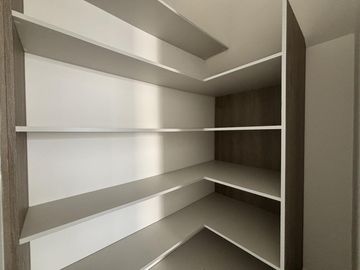 LOMAS DEL DORADO, Casa en VENTA y RENTA con recamara en PB, frente a parque