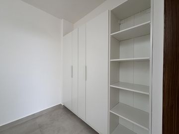 LOMAS DEL DORADO, Casa en VENTA y RENTA con recamara en PB, frente a parque