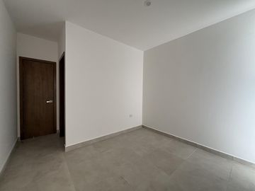 LOMAS DEL DORADO, Casa en VENTA y RENTA con recamara en PB, frente a parque