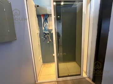 Oficina o local comercial adecuado junto a Playacar frente aeropuerto Playa del Carmen