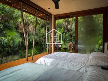 VILLA EN VENTA EN TULUM FRENTE A A LA PLAYA CON ALBERCA ROI EXCLUSIVA AMUEBLADA Y EQUIPADA