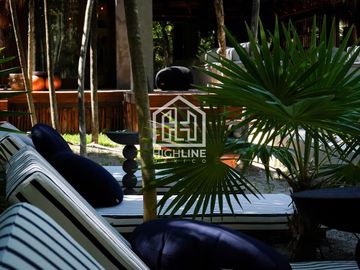 VILLA EN VENTA EN TULUM FRENTE A A LA PLAYA CON ALBERCA ROI EXCLUSIVA AMUEBLADA Y EQUIPADA