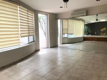 CASA EN RENTA FRACC. JARDINES DEL CAMPESTRE