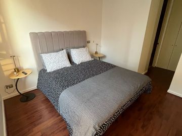 ARRIENDO COMPLETAMENTE AMOBLADO 1H Y 1B
