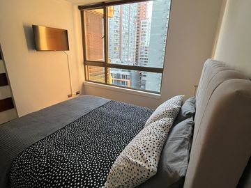 ARRIENDO COMPLETAMENTE AMOBLADO 1H Y 1B