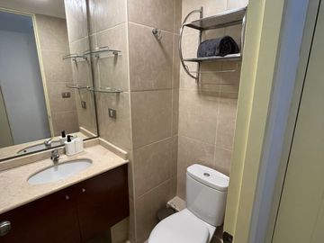 ARRIENDO COMPLETAMENTE AMOBLADO 1H Y 1B
