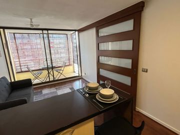 ARRIENDO COMPLETAMENTE AMOBLADO 1H Y 1B