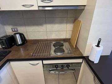 ARRIENDO COMPLETAMENTE AMOBLADO 1H Y 1B