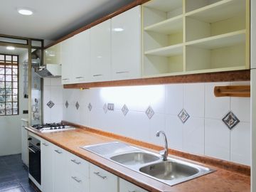 REAL OPORTUNIDAD, DPTO REMODELADO 3D-2B-1E-1BD, VILLA FREI