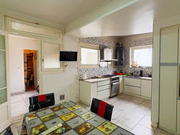 VENTA DEPARTAMENTO 5 AMBIENTES FRENTE CENTRO