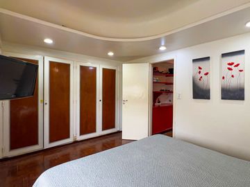 VENTA DEPARTAMENTO 5 AMBIENTES FRENTE CENTRO
