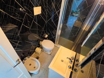 VENTA DEPARTAMENTO 5 AMBIENTES FRENTE CENTRO