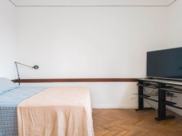 DEPTO 7MO PISO 4 AMB CON DEPENDENDENCIA MONSERRAT