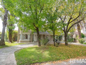 Venta Casa 5 amb. Club de Campo Pueyrredon Pilar