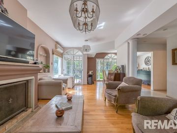 Venta Casa 5 amb. Club de Campo Pueyrredon Pilar