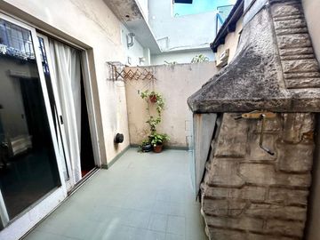 VENTA PH 4 AMBIENTES VILLA CRESPO CON PATIO