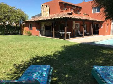 VENTA CASA 5 DORMS BARRIO VILLA OLIVOS KM 36