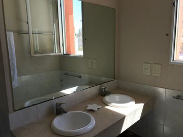 VENTA CASA 5 DORMS BARRIO VILLA OLIVOS KM 36