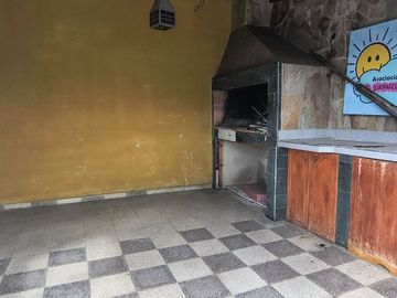 CASA DE TRES DORMITORIOS  PLANTA ALTA - TIRO SUIZO