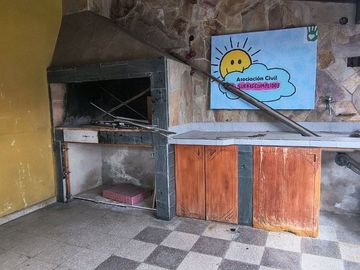 CASA DE TRES DORMITORIOS  PLANTA ALTA - TIRO SUIZO