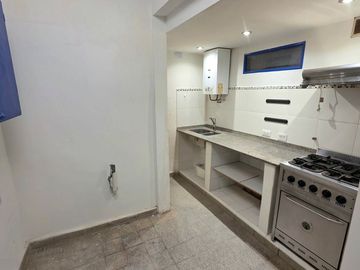 DEPARTAMENTO VENTA MONSERRAT 3 AMB CON PATIO