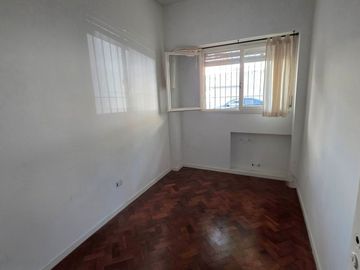 DEPARTAMENTO VENTA MONSERRAT 3 AMB CON PATIO