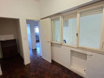 DEPARTAMENTO VENTA MONSERRAT 3 AMB CON PATIO