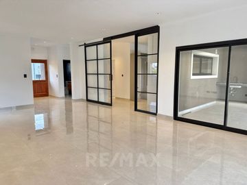 CASA 6 AMB VENTA B°SAN PABLO MUDATE YA CON EL 30%
