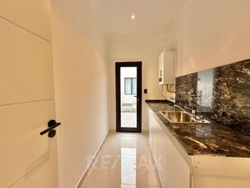 CASA 6 AMB VENTA B°SAN PABLO MUDATE YA CON EL 30%